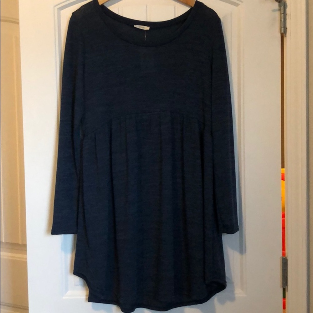 NWT navy long sleeve tunic